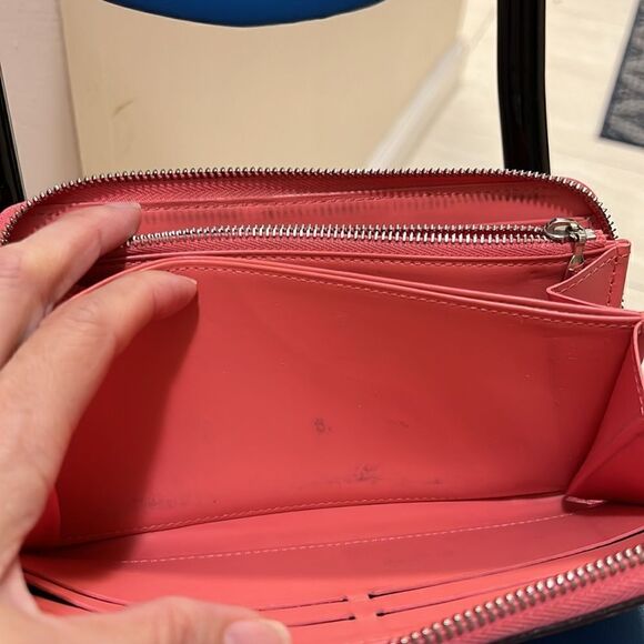 Louis Vernis Coral Pink Wallet - Picture 12 of 16